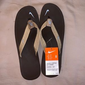 Women Nike sandals